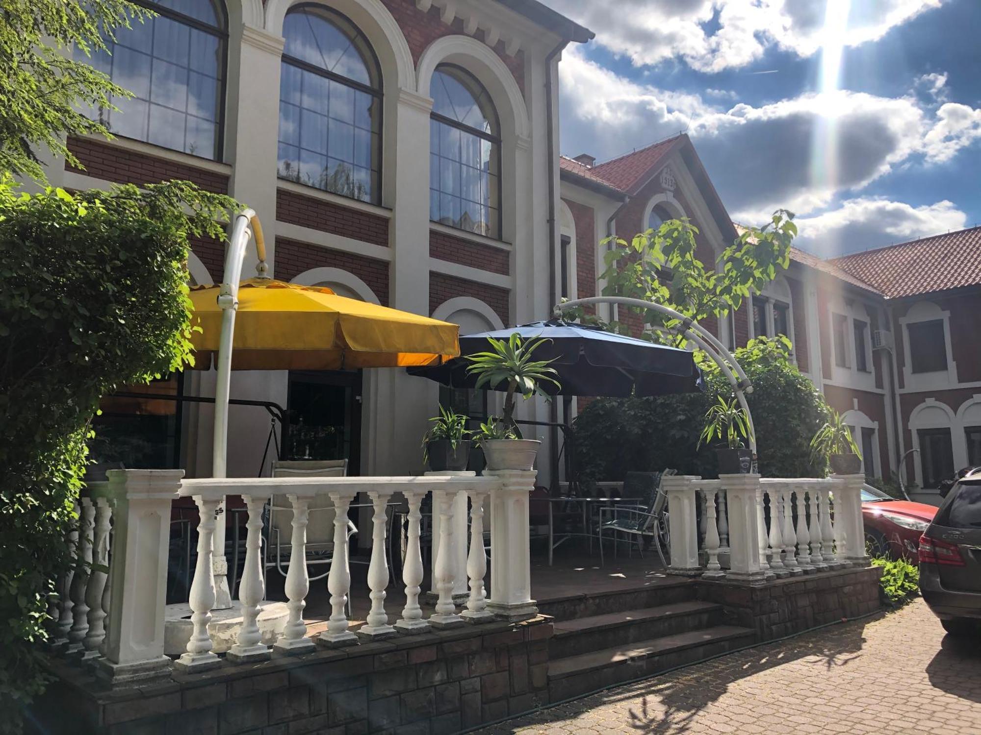 Hotel Zameczek 拉多姆斯科 外观 照片